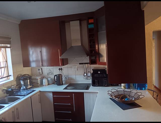 4 BEDROOM HOUSE FOR SALE IN VISTA PARK